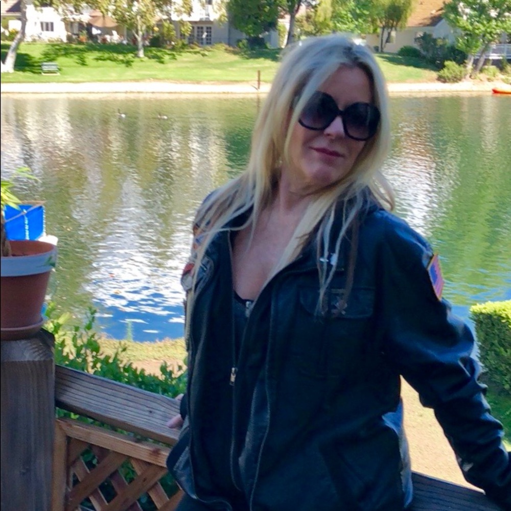 Leather Jacket - Picture 3 of 6